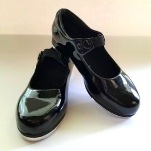 Elegant Leo Girls Tap Dance Shoes